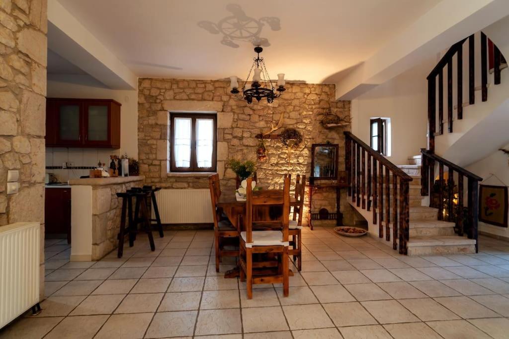 Villa Olive Stone